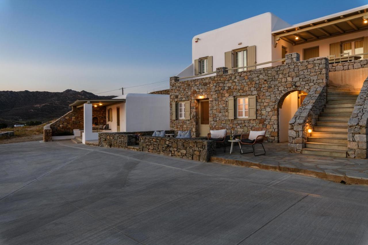 Quattro Venti Suites Mykonos Tourlos Exterior photo
